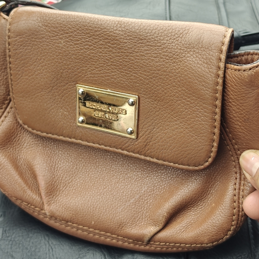 Michael Kors Tan Leather Crossbody Bag - Picture 4 of 16